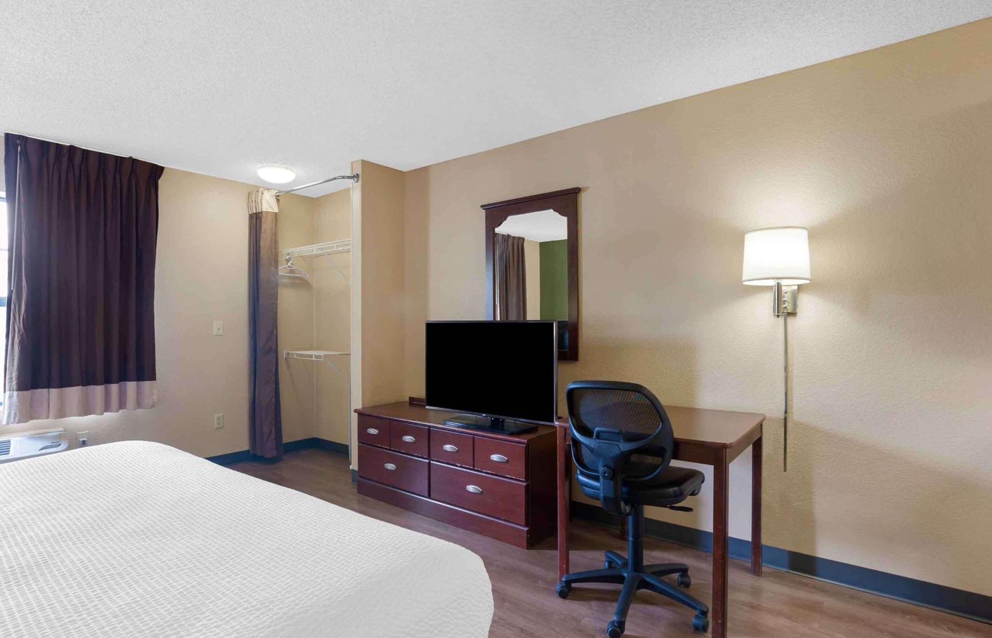 Extended Stay America Select Suites - St Louis - Airport - Central Bridgeton Exterior foto