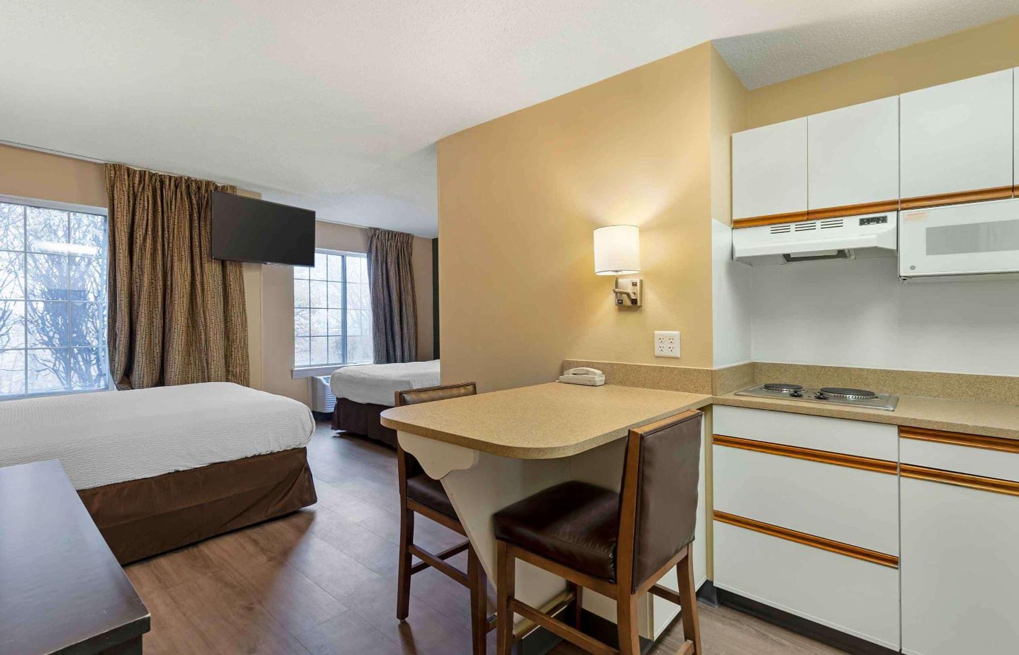 Extended Stay America Select Suites - St Louis - Airport - Central Bridgeton Exterior foto